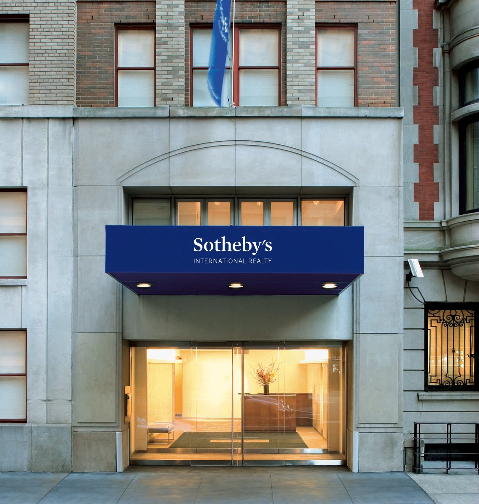Sothebys_ny-office_color_2014-01-28